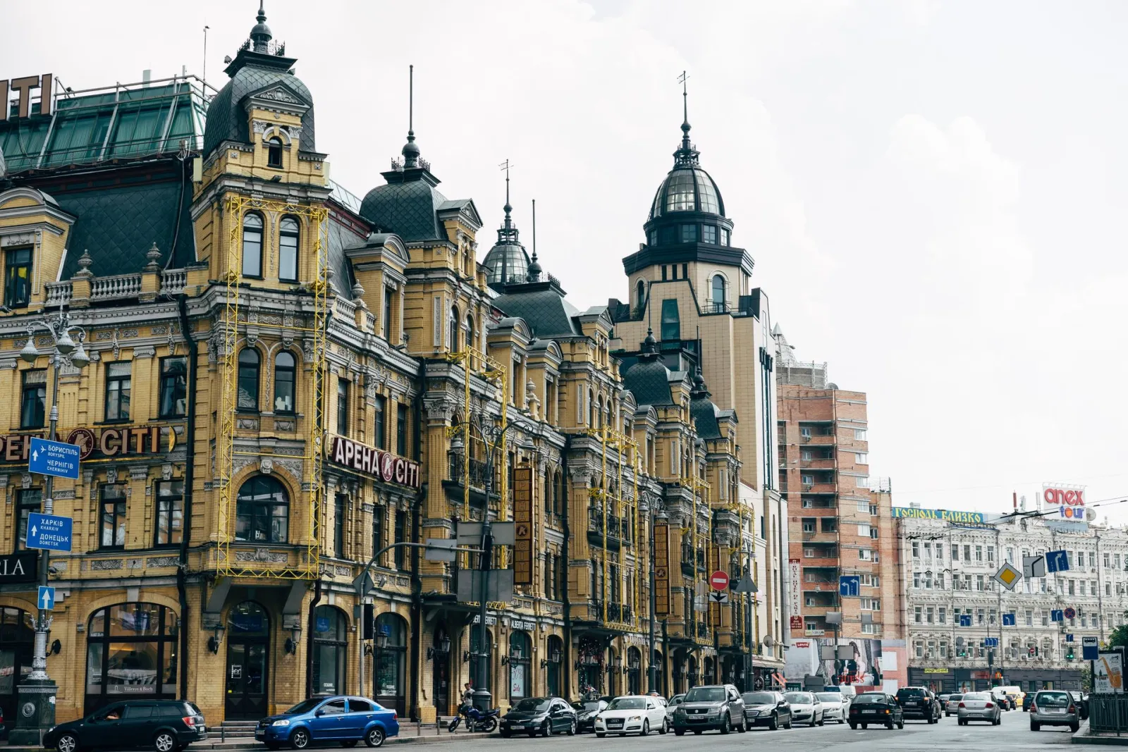 Київський ринок житла взяв паузу: чому угод стало менше, але ціни поки не падають