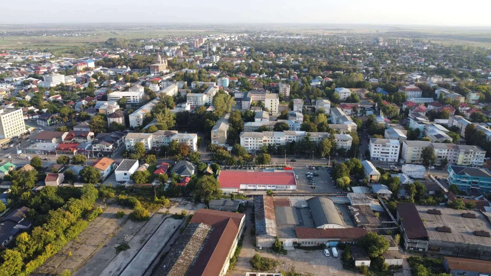 Підробляли паспорти та переоформлювали квартири: у Києві викрили групу шахраїв
