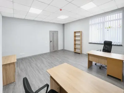 Новий офіс з меблями. 28м2. Центр міста. Всі комунальні враховані в ціні., фото 5