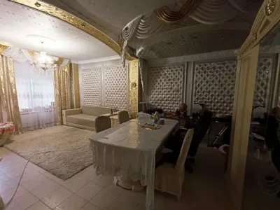 Продам двокімнатну квартиру. Центр міста