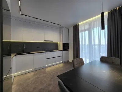 1,5 кімнатна в ЖК Family Plaza , Центр міста