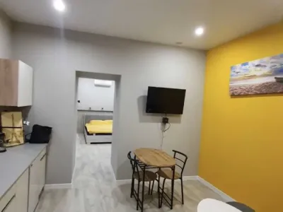 Продам 1 к. квартиру в центрі
