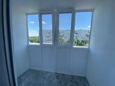Продаж двокімнатна чешка в центрі, фото 5