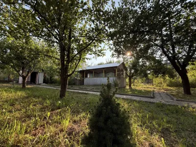 Двоповерхова дача біля річки • 60 м²