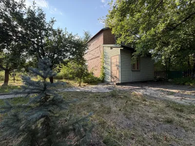 Двоповерхова дача біля річки, фото 2