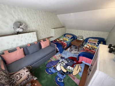 Двоповерхова дача біля річки, фото 19