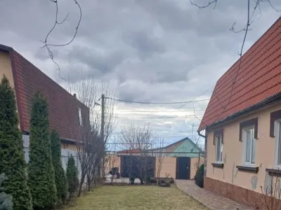 Здається великий будинок - район Космос, фото 3