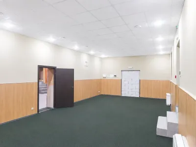 Продаж - комерційне приміщення 72 м² - центр міста, фото 3